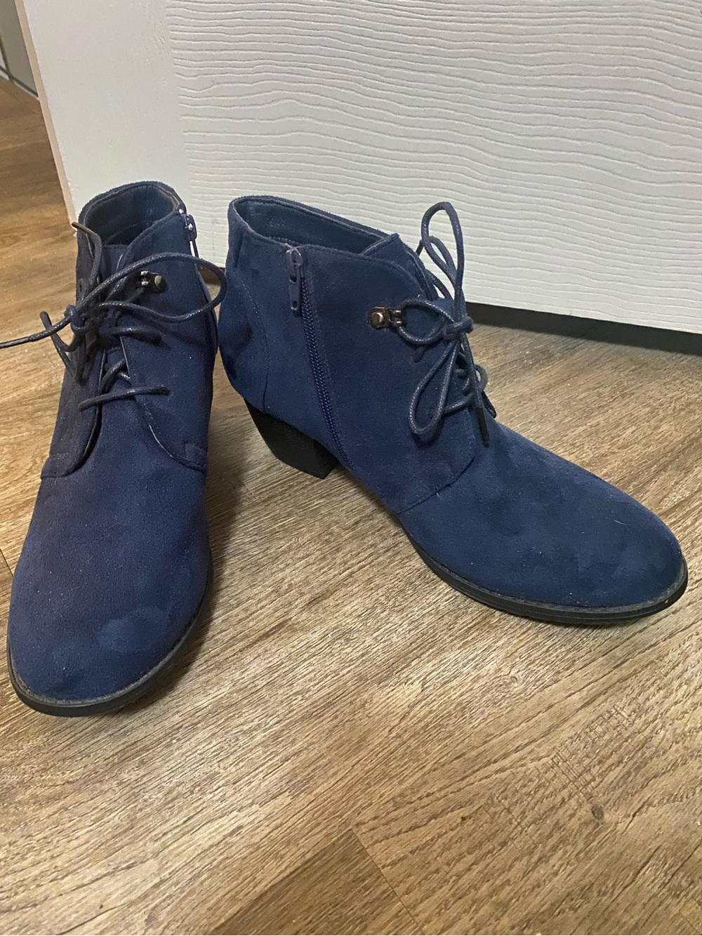 VJH Confort Navy Suede Lace-Up Ankle Booties
